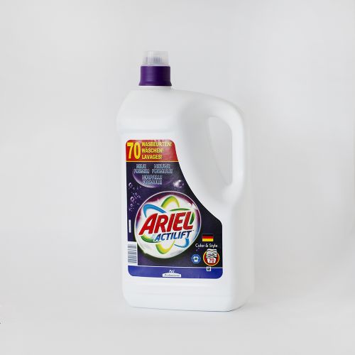 Tekoči pralni prašek Ariel Professional Actilift Color 4,9 L