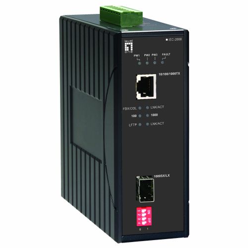 Pretvornik IEC-2000 10/100TX&amp;gt;100FX 2km